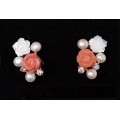 Серьги из коралла, перламутра и жемчуга "флора микс" замок гвоздик+лапка