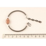 Браслет из опала розового на струнке, овал 12-15мм
