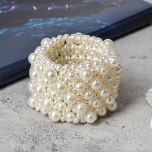 Браслет "Зима" сплошной узор, цвет молочный, бусины №6, №8, №12