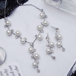 Комплект: серьги, колье "Изумление" ветвь, цвет белый, цвет серебристый, 42 см