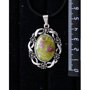 Кулон из хризолита и турмалина (кабошон-мозаика), овал 25х18мм, "торжество"