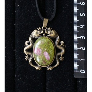 Кулон из хризолита и турмалина (кабошон-мозаика), овал 25х18мм, цвет бронза "2 дракона"