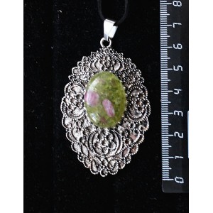 Кулон из хризолита и турмалина (кабошон-мозаика), овал 25х18мм, филигрань