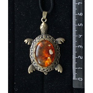 Кулон из янтаря светлого, кабошон-мозаика, овал 25х18мм, "черепаха" цвет бронза