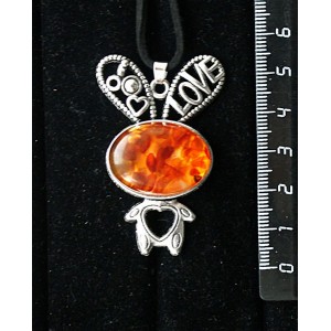 Кулон из янтаря светлого, кабошон-мозаика, "зайчик", овал 25х18мм