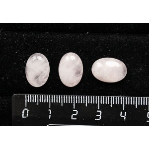 Кварц розовый, кабошон овал 14х10мм