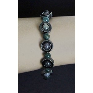 Браслет из яшмы зеленой, шарик в круглой рамке из гематита