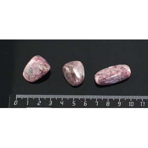 Лепидолит галтовка 15-25мм