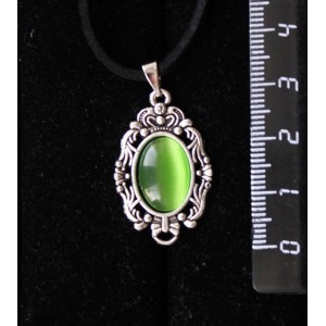 Кулон из кошачьего глаз (синт.), цвет зелёный, "принцесса", овал 14х10мм