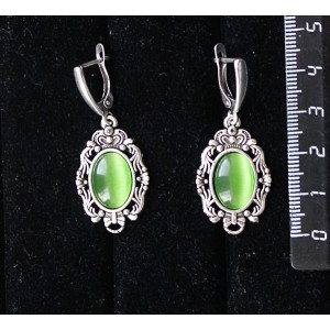 Серьги из кошачьего глаз (синт.), цвет зелёный, "принцесса", овал 14х10мм, швензы посеребрение