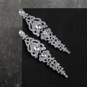 Серьги висячие со стразами "Ажур" лёд, цвет белый, цвет серебристый Серьги висячие со стразами "Ажур" лёд, цвет белый, цвет серебристый