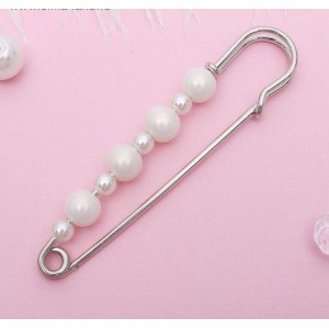 Булавка "Жемчужная дорожка", 7,3 см, цвет белый, цвет серебристый (пластик) Булавка "Жемчужная дорожка", 7,3 см, цвет белый, цвет серебристый (пластик)