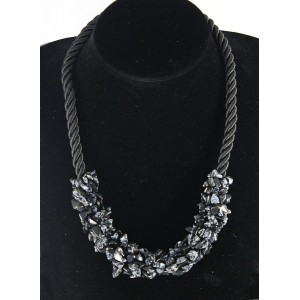 Колье из обсидиана снежного плетеное на шнуре 9мм