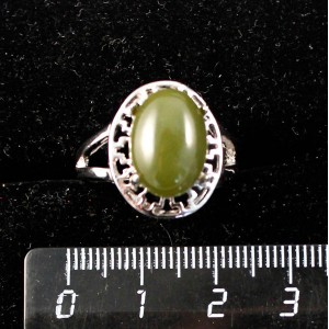 Кольцо c нефритом, греческое, родиум, 14х10мм