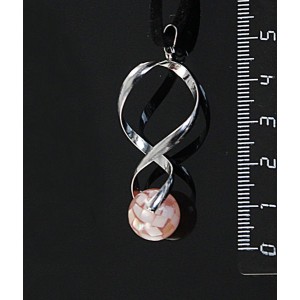 Кулон из перламутра розового, мозаика, коннектор "спираль", шарик 12мм