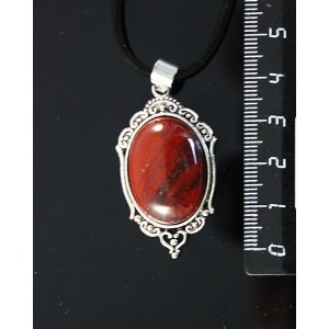 Кулон из яшмы красно-коричневой, овал 25х18мм, оправа "медальон"