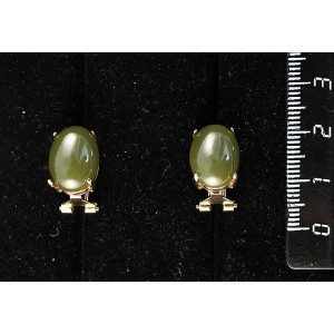 Серьги из нефрита, овал 14х10мм, замок гвоздик+лапка