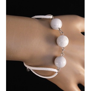 Браслет из каулита "3 шарика", шарик 12мм, на шнурке