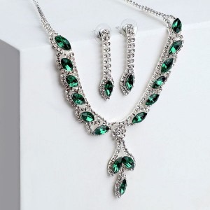 Комплект: серьги, колье "Листопад" ромб, цвет изумрудно-белый, цвет серебристый