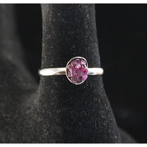 Кольцо с корундом красным (кристаллы 1-2мм, мозаика) р-р 18