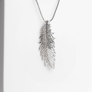 Кулон "Перо" ангела, цвет белый, цвет серебристый, 72 см (стразы)