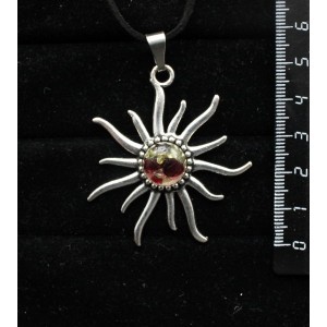 Кулон из хризолита и граната (кабошон-мозаика), "солнышко", круг 12мм