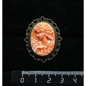 Брошь из крафтовой смолы, цвет оранжевый, кабошон "камея", овал 25х18мм, с узором цвет бронза