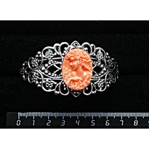 Браслет из крафтовой смолы, цвет оранжевый, кабошон "камея", овал 25х18мм, цвет ант.серебро