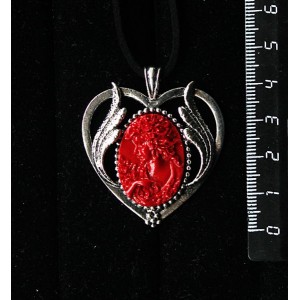 Кулон из крафтовой смолы, цвет красный, кабошон "камея", овал 25х18мм, "сердце с крыльями"