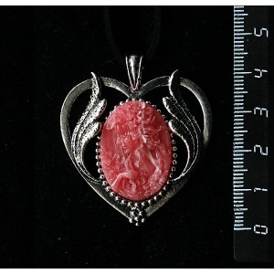 Кулон из крафтовой смолы, цвет розовый, кабошон "камея", овал 25х18мм, "сердце с крыльями"