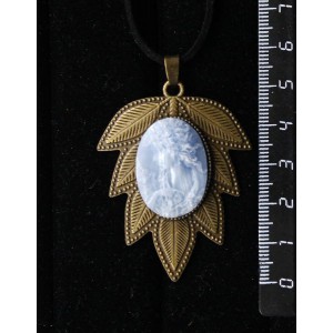 Кулон из крафтовой смолы, цвет голубой, кабошон "камея", овал 25х18мм, "лист"