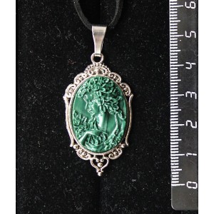 Кулон из крафтовой смолы, цвет темно-зеленый, овал 25х18мм, "медальон"