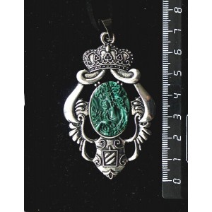 Кулон из крафтовой смолы, цвет темно-зеленый, овал 25х18мм, "императрица"