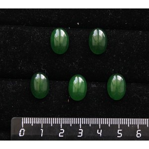 Кварц тонированный, цвет хризопраз, кабошон овал 14х10мм