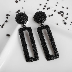 Серьги металл "Карибы" длинный прямоугольник, цвет чёрный Серьги металл "Карибы" длинный прямоугольник, цвет чёрный