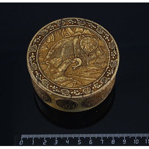 Шкатулка береста круглая "Медведица с медвежонком" 80х35мм