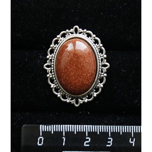 Брошь из авантюрина красного (синт.), с ажурным контуром,  цвет ант. серебро, овал 25х18мм