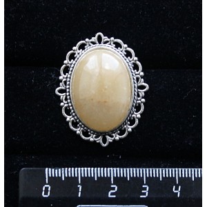 Брошь из авантюрина желтого, с ажурным контуром,  цвет ант. серебро, овал 25х18мм