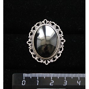 Брошь из гематита, с ажурным контуром,  цвет ант. серебро, овал 25х18мм