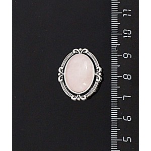 Брошь из кварца розового, "4 лилии", овал 18х13мм