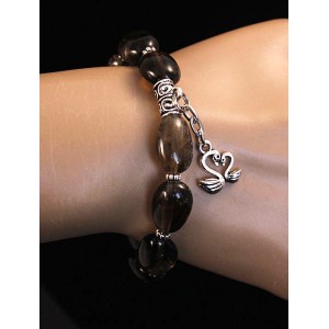 Браслет из раухтопаза, мятый овал 18х11мм, с подвеской