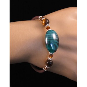 Браслет на струнке из тигрового глаза и зеленого муранского стекла