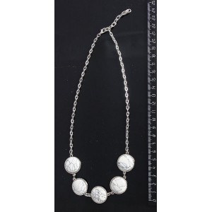 Колье из каулита, на цепочке, 5 камней, круг 20мм