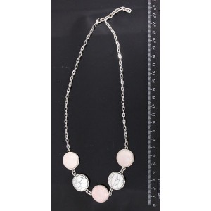 Колье из кварца розового и каулита, на цепочке, 5 камней, круг 20мм
