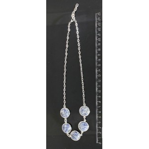 Колье из лазурита бело-синего на цепочке,5 камней, круг 18мм