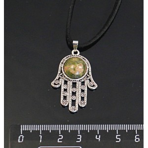 Кулон из унакита, круг 12мм, "хамса"