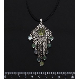 Кулон из змеевика,"роза", шарик яшма зелёная 6мм,  круг 12 мм