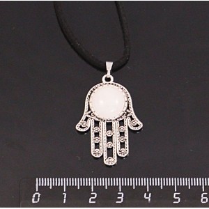 Кулон из кварца розового, круг 12мм, "хамса"