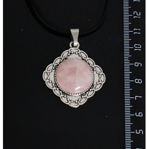 Кулон из кварца розового, основа квадрат 30мм, сеттинг круг 20мм