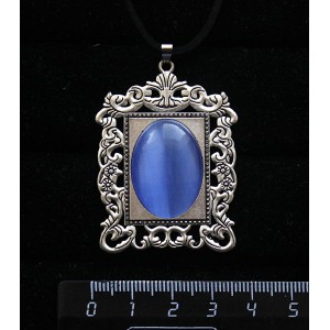 Кулон из кошачьего глаза (синт.), цвет синий лавандовый,"портрет", овал 25х18мм